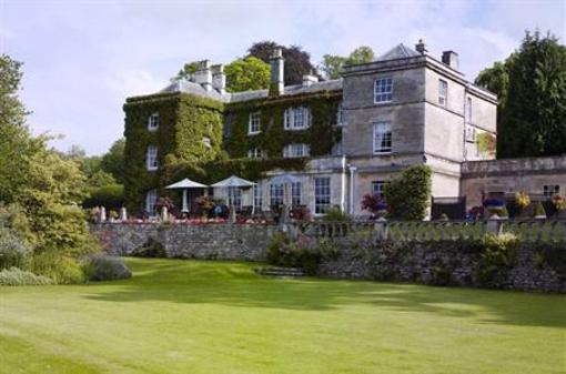 фото отеля Burleigh Court Hotel