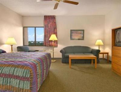 фото отеля Baymont Inn & Suites Janesville