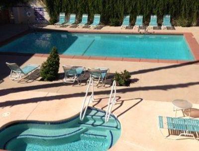 фото отеля Knights Inn Palm Springs