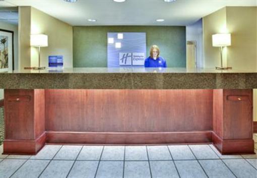 фото отеля Holiday Inn Express and Suites Cedar Rapids