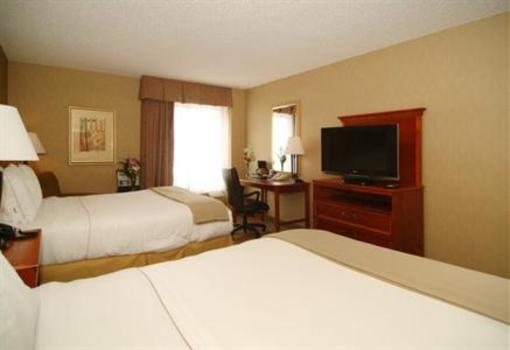 фото отеля Holiday Inn Express and Suites Cedar Rapids