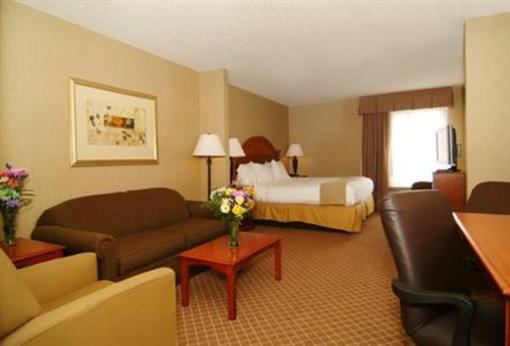 фото отеля Holiday Inn Express and Suites Cedar Rapids