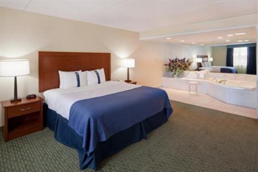 фото отеля Holiday Inn Falmouth