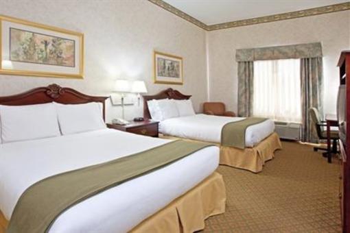 фото отеля Holiday Inn Express Hotel & Suites Youngstown North Lima