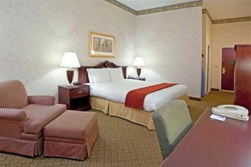 фото отеля Holiday Inn Express Hotel & Suites Youngstown North Lima