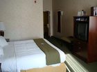 фото отеля Holiday Inn Express Hotel & Suites Youngstown North Lima