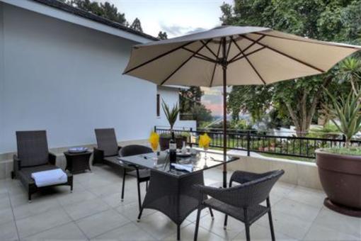 фото отеля Hyde Park Villas