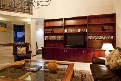 фото отеля Hyde Park Villas