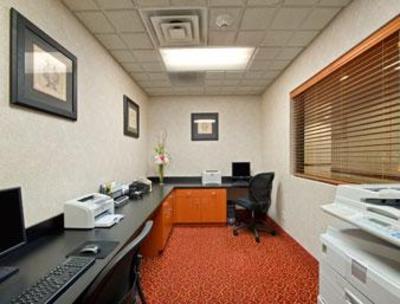 фото отеля Wingate by Wyndham Jacksonville Airport