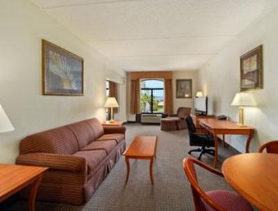 фото отеля Wingate by Wyndham Jacksonville Airport