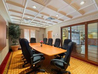 фото отеля Wingate by Wyndham Jacksonville Airport