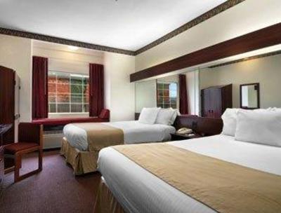 фото отеля Microtel Inn & Suites Oklahoma City MacArthur Rd