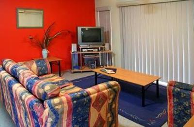 фото отеля Oceanside Cove Hotel Gold Coast