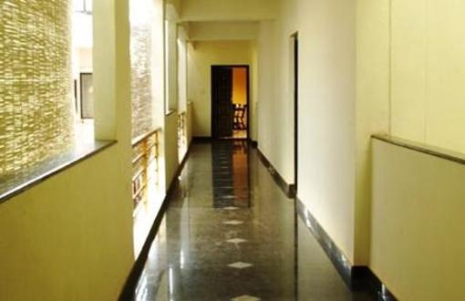 фото отеля The Green Path Apartment Bangalore