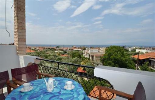 фото отеля Family Hotel Studios Anny