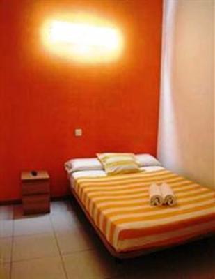 фото отеля Hostal els Angels