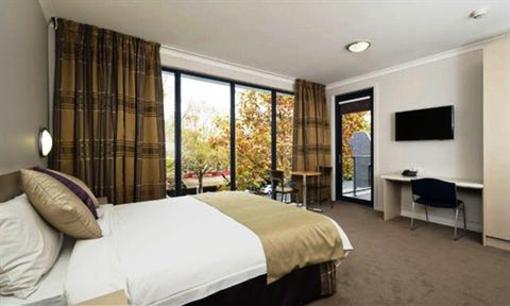 фото отеля Lygon Lodge Carlton