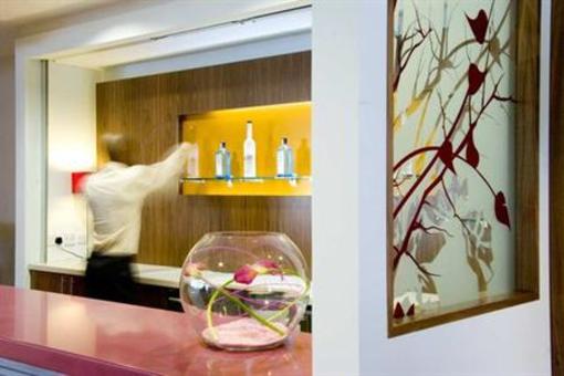 фото отеля Hilton Garden Inn North Luton