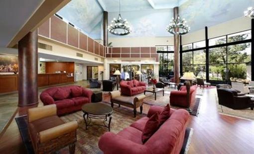 фото отеля BEST WESTERN PLUS Airport Plaza Hotel