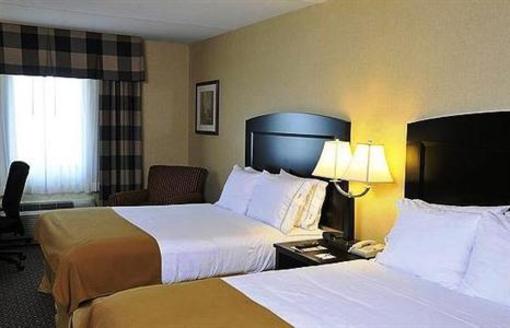 фото отеля Holiday Inn Express Saugus Logan Airport