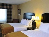 Holiday Inn Express Saugus Logan Airport