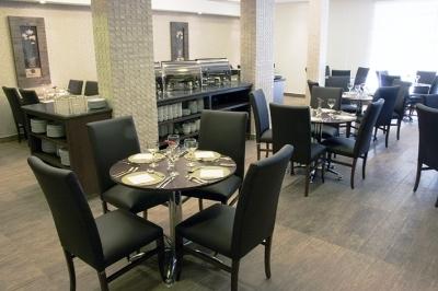 фото отеля Roochelle Corporate Hotel