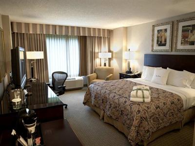 фото отеля Doubletree Hotel Charlotte Airport