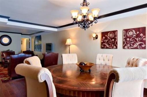 фото отеля Crowne Plaza Albuquerque