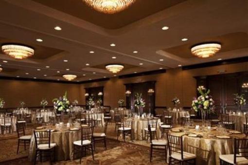 фото отеля Crowne Plaza Albuquerque
