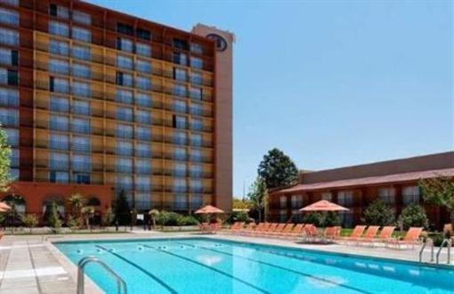 фото отеля Crowne Plaza Albuquerque