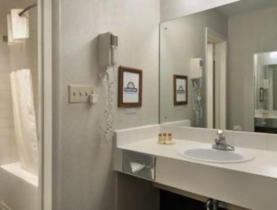 фото отеля Econo Lodge & Suites Spokane