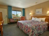 Econo Lodge & Suites Spokane