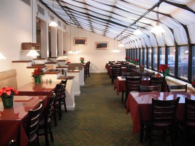 фото отеля Amelia's Hospitality Inn & Suites Airport