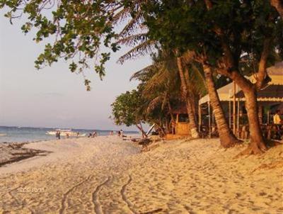фото отеля Dumaluan Beach Resort