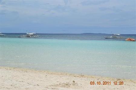 фото отеля Dumaluan Beach Resort