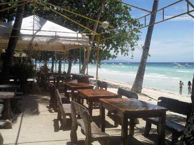 фото отеля Dumaluan Beach Resort