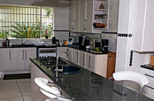 фото отеля Goodey's Guesthouse Pretoria