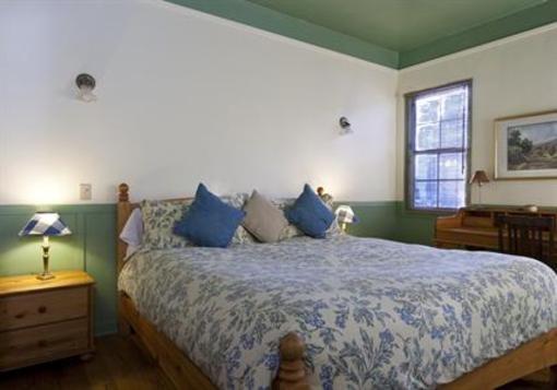 фото отеля Cheshire Cat Inn