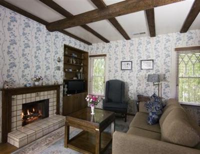 фото отеля Cheshire Cat Inn