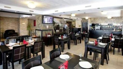 фото отеля Avis Hotel