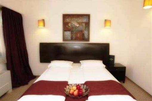 фото отеля Avis Hotel