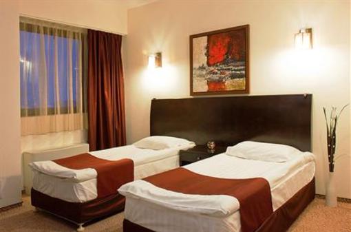 фото отеля Avis Hotel