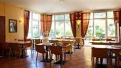 фото отеля Hotel Kyriad Nimes Ouest