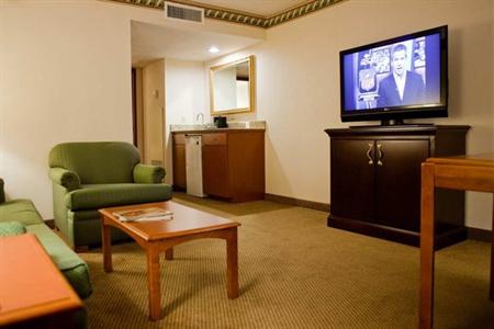 фото отеля Embassy Suites Hotel Austin / Arboretum