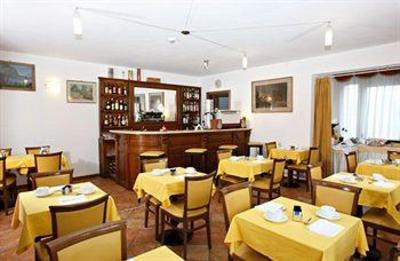 фото отеля Gabarda Carpi Hotel
