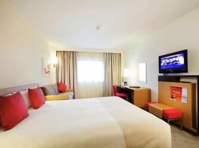 фото отеля Novotel Valenciennes Aerodrome