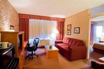 фото отеля Quality Hotel - Inn at False Creek