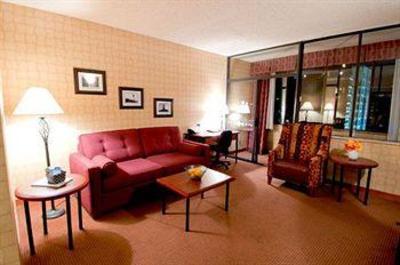 фото отеля Quality Hotel - Inn at False Creek
