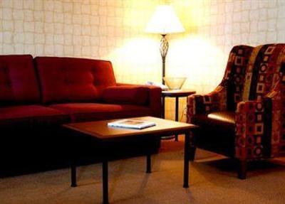 фото отеля Quality Hotel - Inn at False Creek