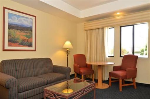 фото отеля Best Western Palm Desert Resort